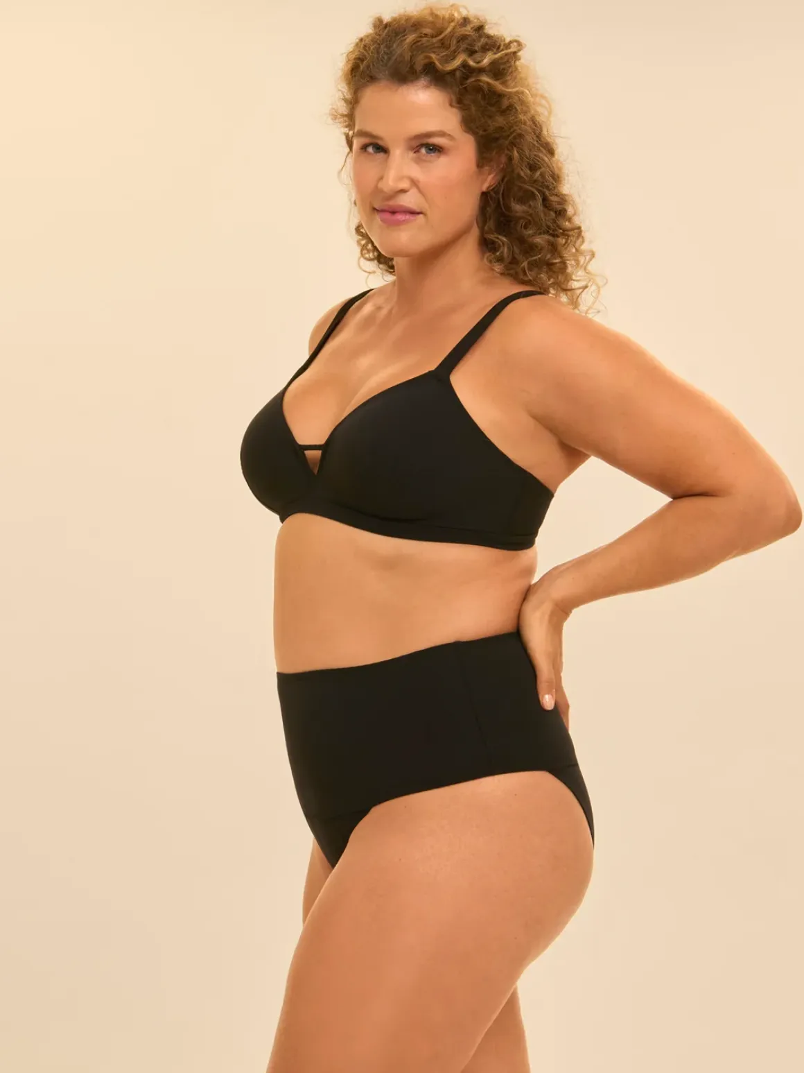 Haut de maillot de bain triangle avec armatures cachées - Noir