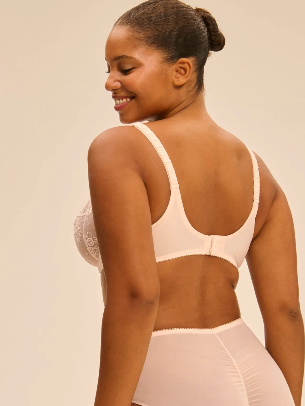 Soutien-gorge avec armature emboitant - Rose sakura