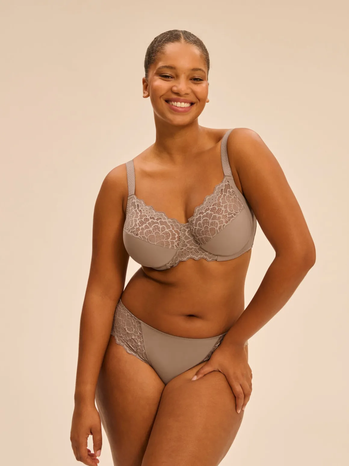 Soutien-gorge avec armature emboitant - Grège