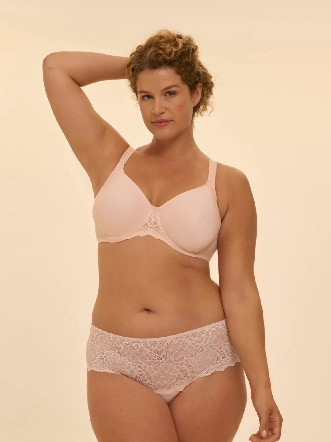 Soutien-gorge avec armature moulé rigide - Poudre
