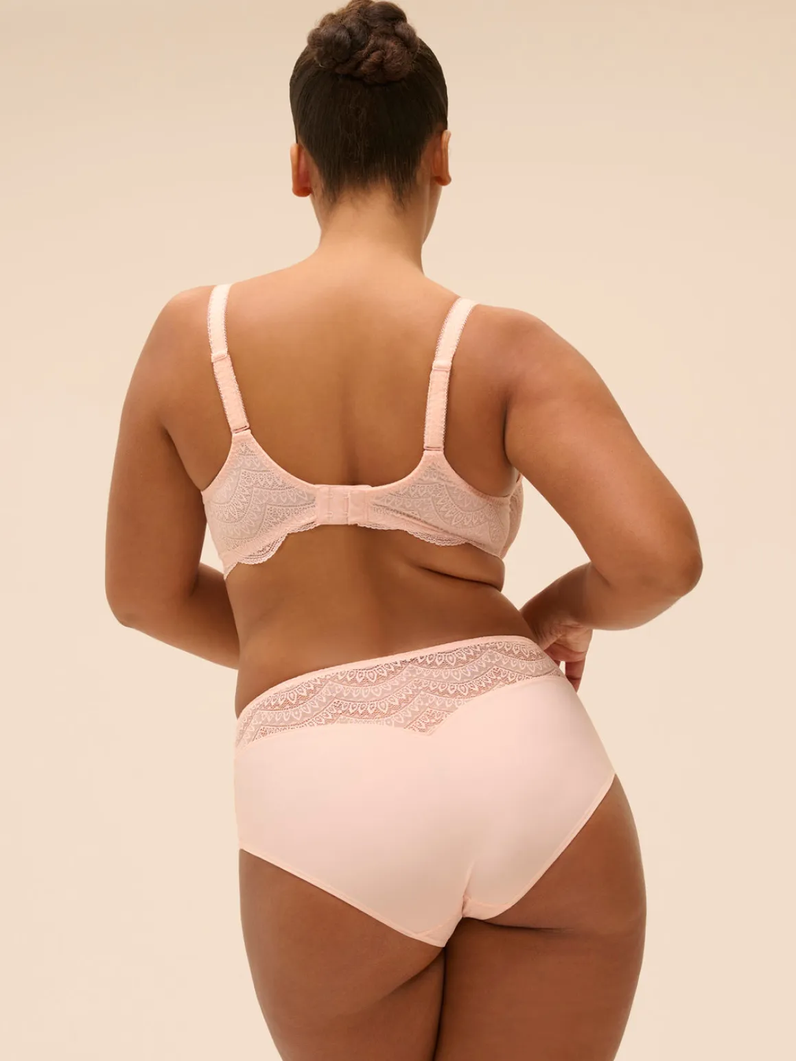 Soutien-gorge avec armatures emboitant - Poudre pétale