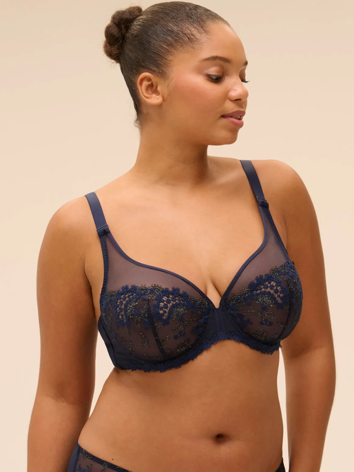 Soutien-gorge avec armatures décolleté plongeant - Saphir