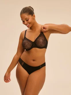 Soutien-gorge avec armatures moulé décolleté plongeant - Noir