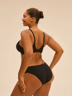 Soutien-gorge avec armatures moulé décolleté plongeant - Noir