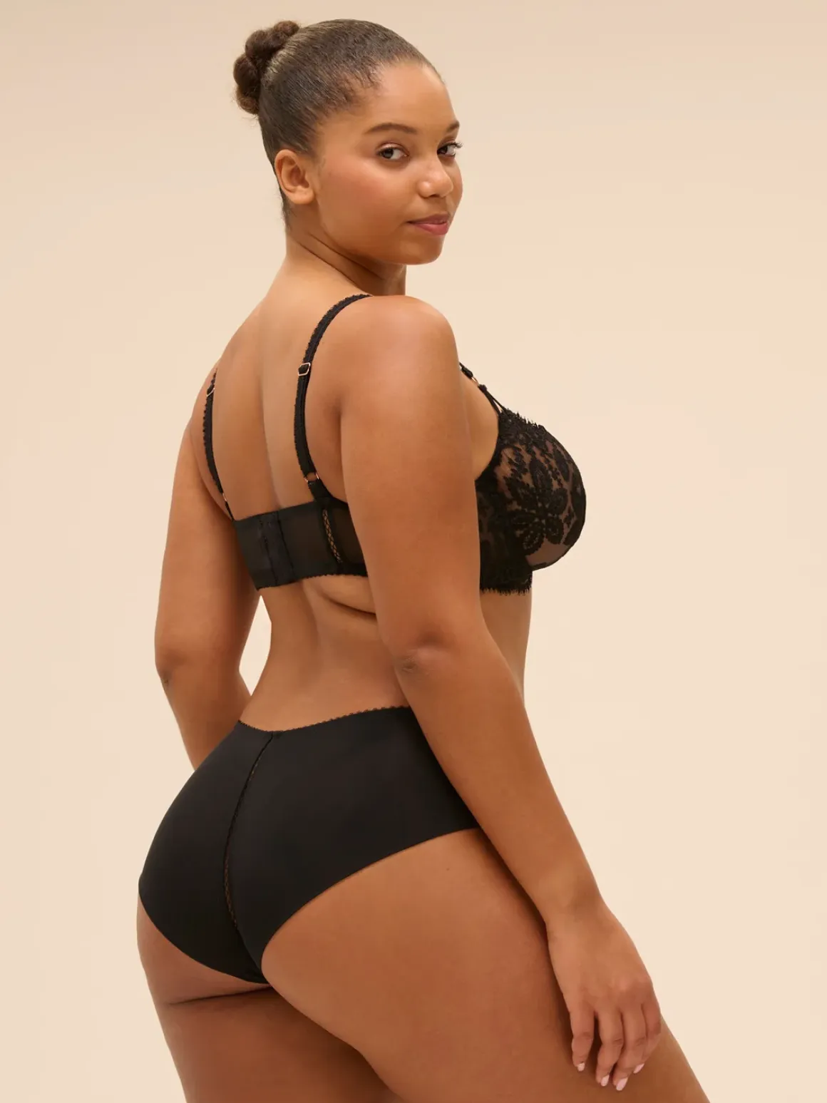 Soutien-gorge corbeille - Noir