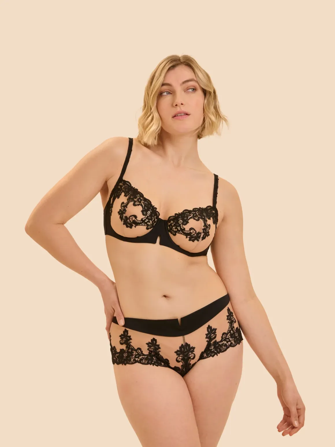 Soutien-gorge corbeille - Noir Tatoo