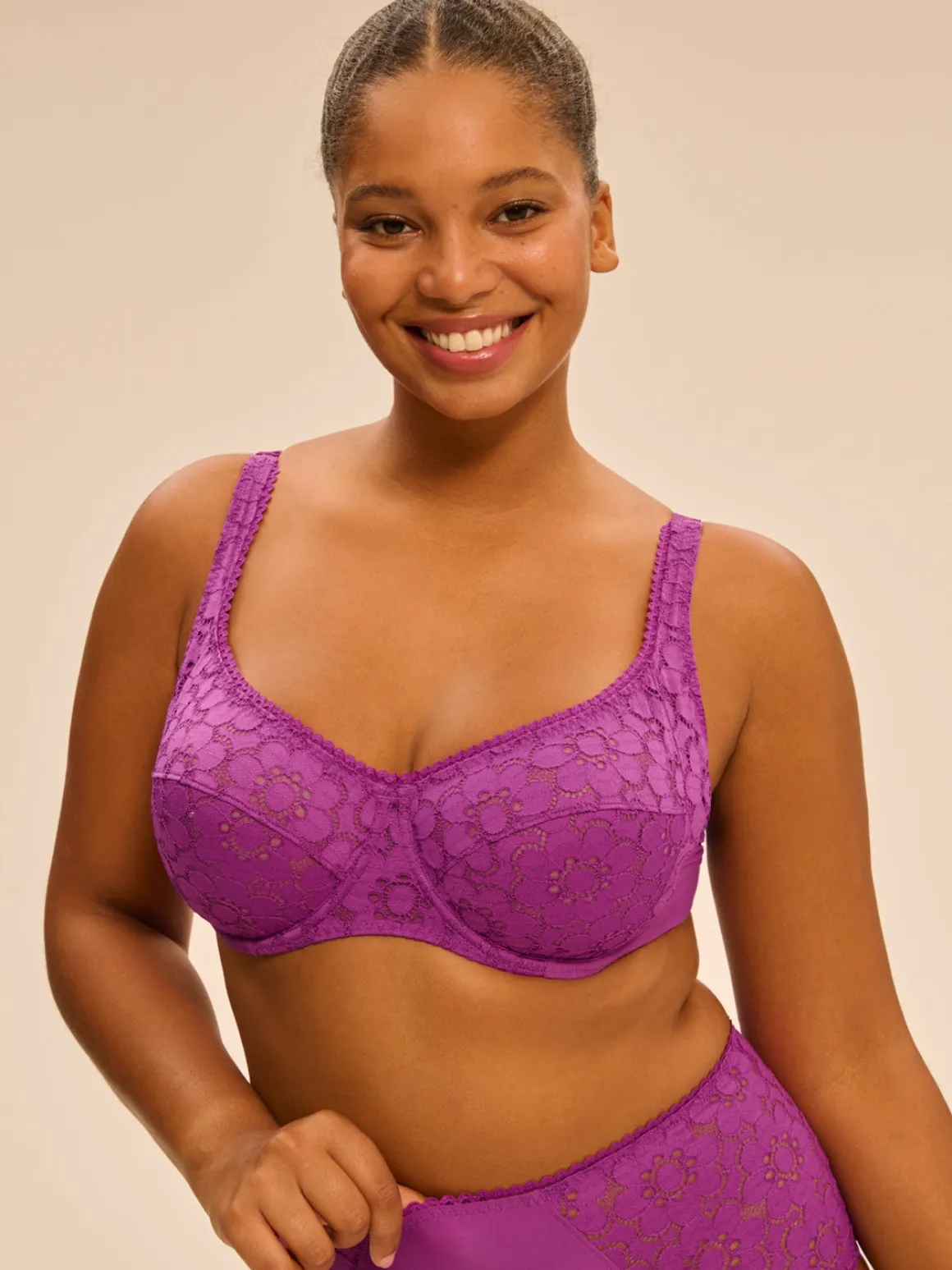 Soutien-gorge emboitant plongeant - Violet Divine