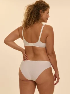 Soutien-gorge emboitant pour poitrine généreuse - Naturel