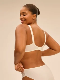 Soutien-gorge emboîtant pour poitrine généreuse - Naturel