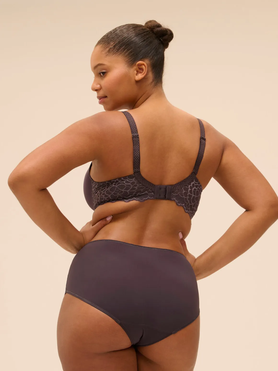 Soutien-gorge spacer décolleté plongeant - Gris Graphite