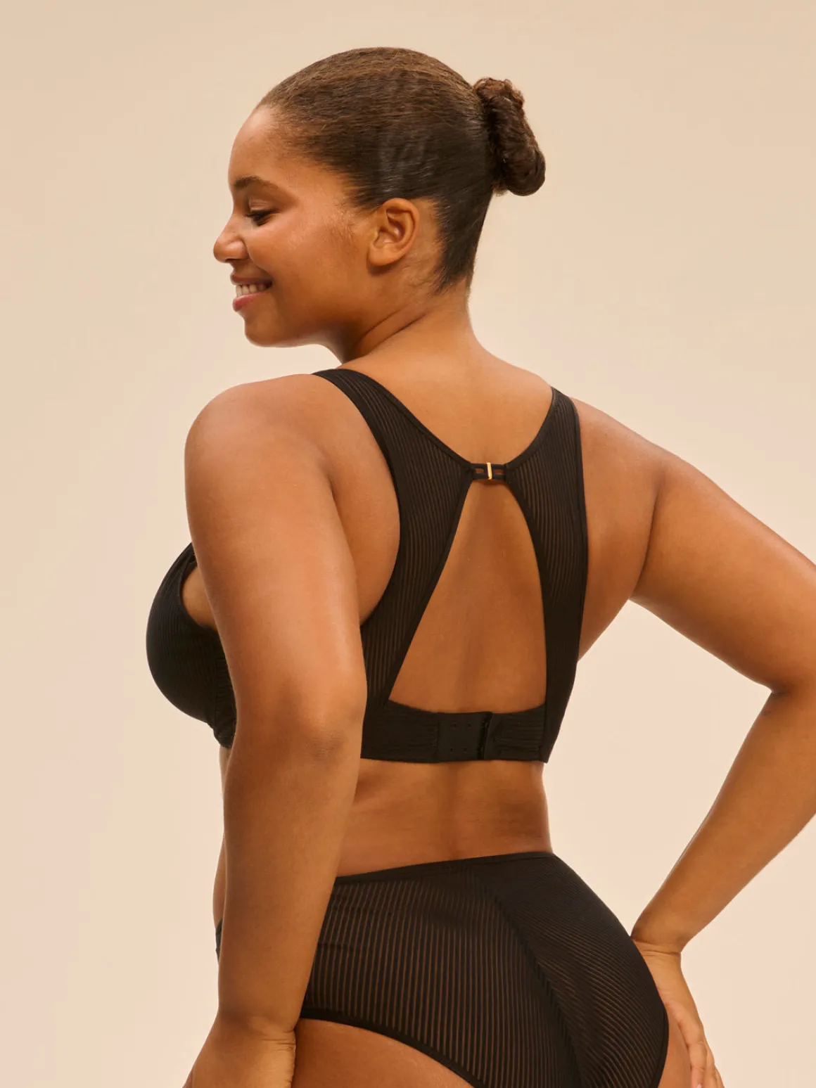 Soutien-gorge triangle avec armatures - Noir