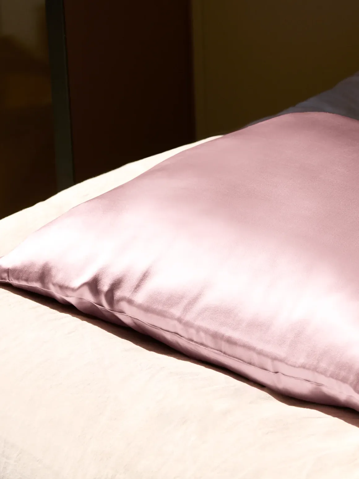Taie d'oreiller pure soie de mûrier 65x65 - Lotus